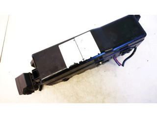 Pojistková skříňka Mazda MPV 2003