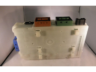 Блок предохранителей 30765876, 30765876 Volvo S80