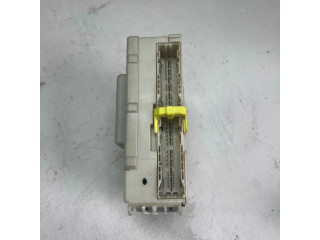 Блок предохранителей 8273053022, 7A260430 Lexus IS 220D-250-350