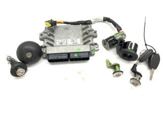 Блок управления 8200598393 Dacia Sandero