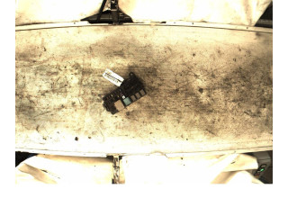 Блок предохранителей Daihatsu Sirion