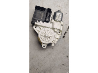 Přístrojová deska Volkswagen Golf Plus 2007 5m1837402F