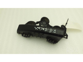 Задний держатель бампера