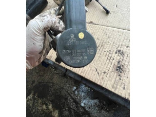 Топливная рампа 057130764C, 12811179 Audi A6 S6 C6 4F