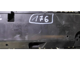 Přístrojová deska Toyota Prius (XW10) 2000