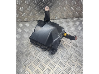 Блок предохранителей Mitsubishi Outlander