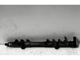 Топливная рампа 30777554, 0445215023   Volvo V70  