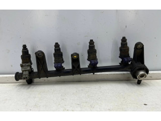 Топливная рампа 7700864726   Renault Clio II  