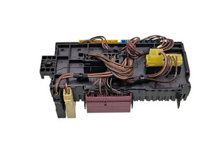 Блок предохранителей A1669063801   Mercedes-Benz GL X166    