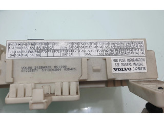 Блок предохранителей 31268178 Volvo C30