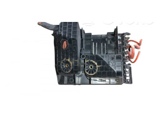   Pojistková skříňka 1K0937132F, 8H200310   Volkswagen Tiguan 2010