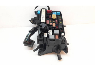 Pojistková skříňka 8264147090 Toyota Prius (XW30) 2011