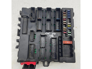 Блок предохранителей 13170888, 00333630 Vauxhall Vectra C