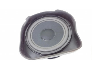 Громкоговоритель (громкоговорители) в задних дверях