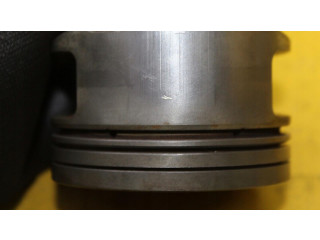 Píst    Audi A8 S8 D3 4E     