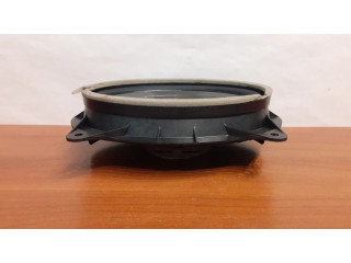 Громкоговоритель (громкоговорители) в передних дверях