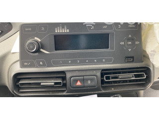 Подушка безопасности водителя 98345769ZD Peugeot Rifter