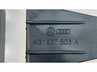 Другая деталь салона