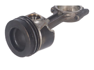 Шатун 04L105401A Skoda Superb B8 (3V)