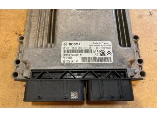 Блок управления двигателя 0281035365, 9832694380   Opel Combo E