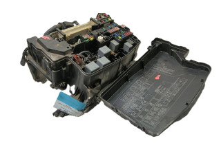Pojistková skříňka Řídící jednotka BSM 827410F030, 826620F130 Toyota Verso 2016