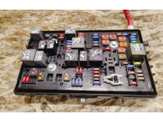 Блок предохранителей 13272072, 13272071 Cadillac XTS