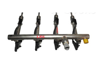 Топливная рампа 32140008, 31478555   Volvo XC90  