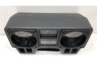 Přístrojová deska Mitsubishi Pajero 1988 MB716914