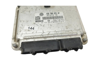 Блок управления двигателя 036906032AP, 0261208828 Skoda Octavia Mk2 (1Z)