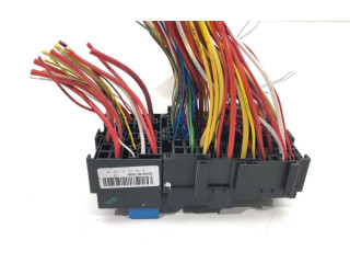 Блок предохранителей 240181724R Renault Clio IV