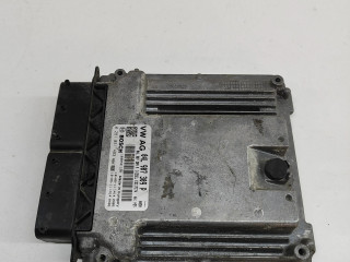 Блок управления двигателя 04L907309P, 0281031483   Volkswagen Touran III