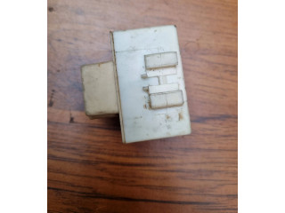 Блок управления GD7A67830 Mazda 626