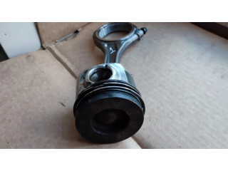 Píst 83L82 Audi A6 S6 C6 4F pro naftový motor 3.0