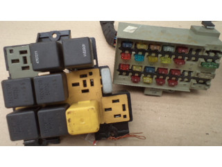 Pojistková skříňka Chrysler Grand Voyager II 1994