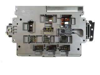 Блок предохранителей 9154971 BMW Z4 E89