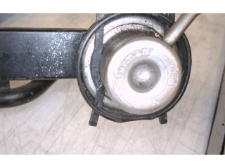 Топливная рампа 021133317J   Volkswagen Golf III  