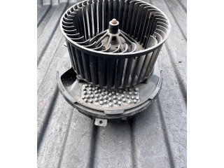 Вентилятор печки    3C0907521, 2468105380   Volkswagen Touran I
