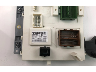 Блок предохранителей 31394392AB Volvo XC90