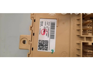 Блок предохранителей  91957J7140   KIA Ceed    