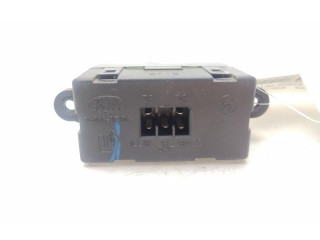 Дисплей    945003E150   KIA Sorento