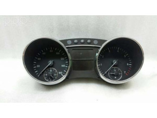 Панель приборов A2515408047   Mercedes-Benz R W251       