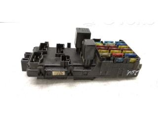 Блок предохранителей FC257EJ Mitsubishi Colt