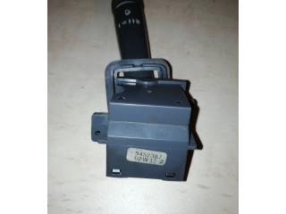 Ручка стеклоочистителей 9452387 Volvo S80