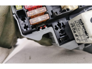   Pojistková skříňka 7L0937576B   Audi Q7 4L 2012