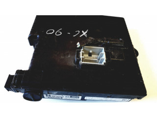 Pojistková skříňka 30728273, 30786646 Volvo XC90 2004