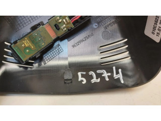 Другая деталь салона