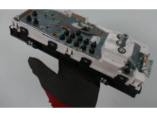 Панель приборов    Renault Clio I       