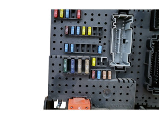 Блок предохранителей 8676391, 12217799 Volvo XC90