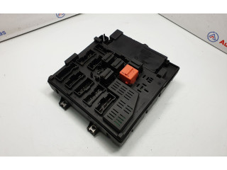 Блок предохранителей 6911922, 61136911922   BMW Z4 E85 E86    