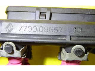 Топливная рампа 7700109066, 7700108667 Renault Clio II